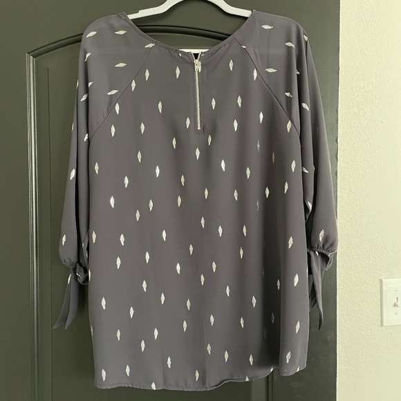 PAPERMOON Larie Tie Sleeve Foil Print Blouse - Picture 4 of 6